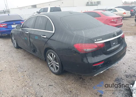 2021 Mercedes-Benz E 350 z USA, uszkodzony, nr VIN W1KZF8DB4MA929324